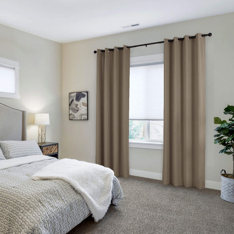 223 extralanger 100 % verdunkelnder Samtvorhang, 280 g/m² leichter Polyester, mit Ösen, 1 Paneel